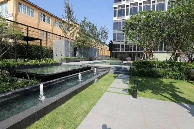 For sale: Siamese Sukhumvit 87, empty room, airy, spacious, good price, interested in owning, hurry and reserve now.