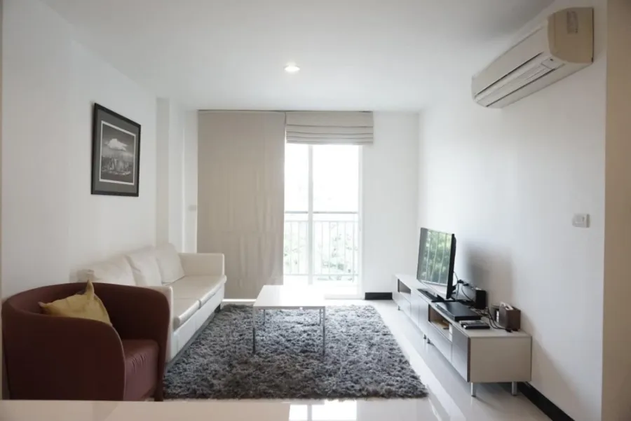 Rent Voque Sukhumvit 16, corner room, lots of usable space north porch Electrical appliances are ready. Book now.