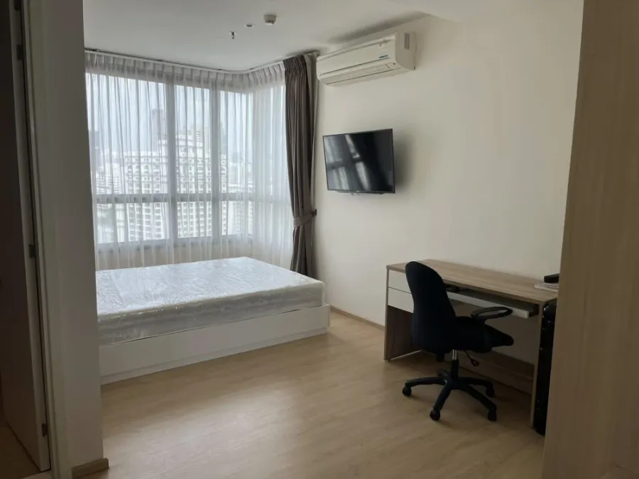 For rent H Condo Sukhumvit 43, city view, private and quiet, stylishly decorated and ready to move in immediately!
