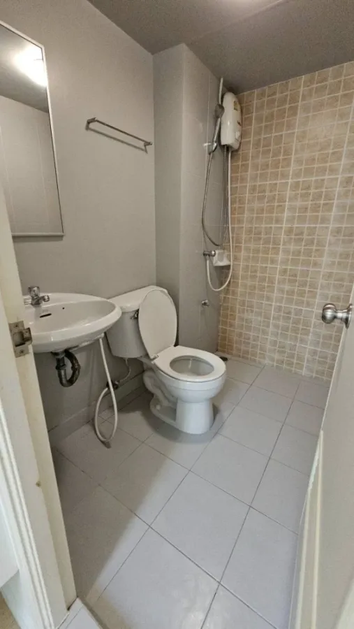 For rent: Lumpini Township Rangsit Klong 1, a nice room, fully furnished, just bring your bags and move in.