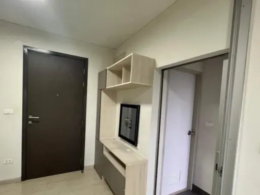 For rent, The Niche ID Serithai, garden view, clear view, all built-in furniture, don't wait, hurry up.
