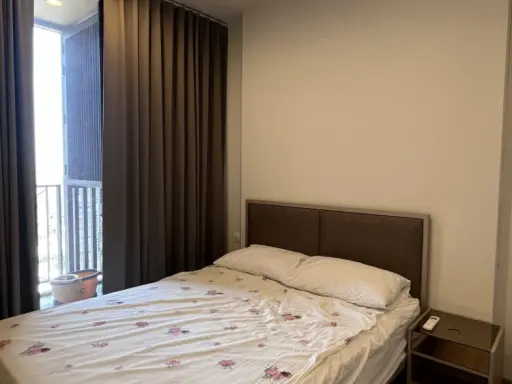 Oka Haus apartment for rent, located on the 37th floor. Very high floor with stunning city views and no obstructing buildings. Book now!