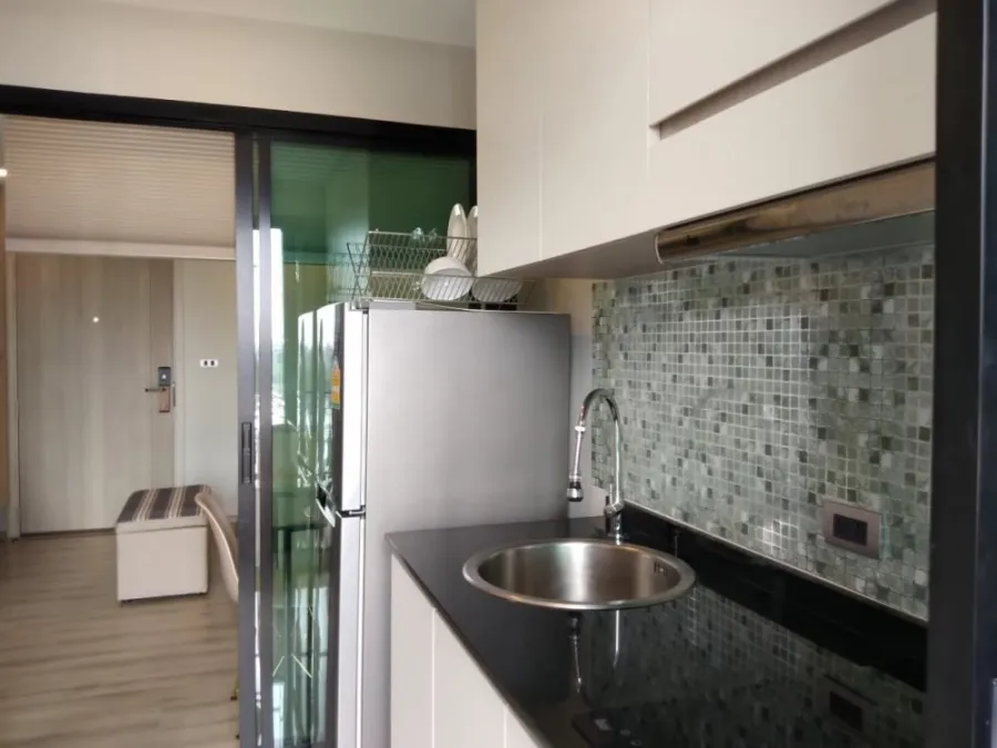 For rent, The Urban Attitude Bearing 14, ready to move in, furniture and electrical appliances, don't wait.