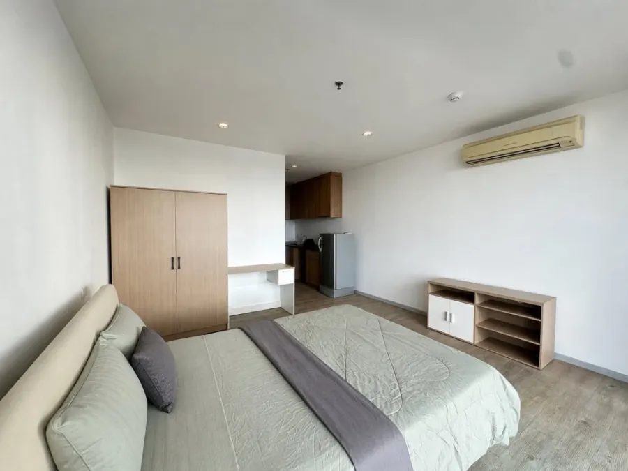 High-Floor Corner Unit for Rent - 25th Floor, North-Facing (Cool All Day) Near MRT Ladprao | ✨ The Issara Ladprao
