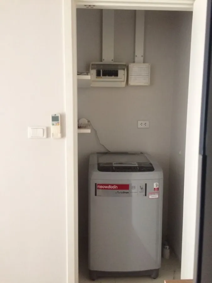Condo for rent, Hive @ Sathorn, fully furnished, beautiful view, no tall buildings blocking it, book now, don't wait!!