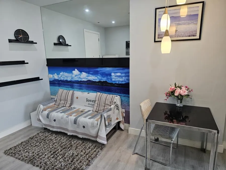 For rent: The Room Sukhumvit 62, bedrooms with awesome wallpaper. The view saw many shady trees. Let me tell you, you have to make a reservation.