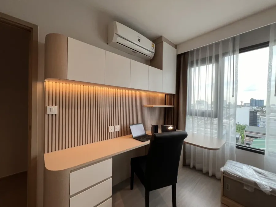 ขายด่วน!! คอนโด ไลฟ์ สาทร - เซียร์ร่า ห้องสวย บิ้วอินแนว Luxury- Modern สวยมาก พร้อมอยู่ จองเลย!!