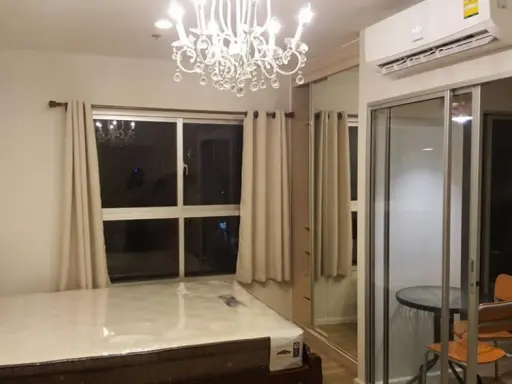 For rent, Izzy Condo Suksawat, 5th floor, fully furnished, ready to move in.