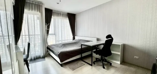 ให้เช่า Rhythm Asoke ชั้น 15 วิวสระน้ำ ห้องแต่งครบ น่าอยู่ สนใจจองเลย ห้ามพลาด images