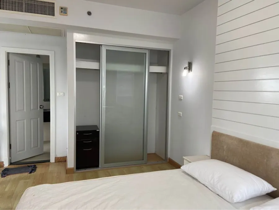 Condo for rent, Supalai Premier Place Asoke, 1 bedroom, large size, ready to move in, near the university, don't wait!
