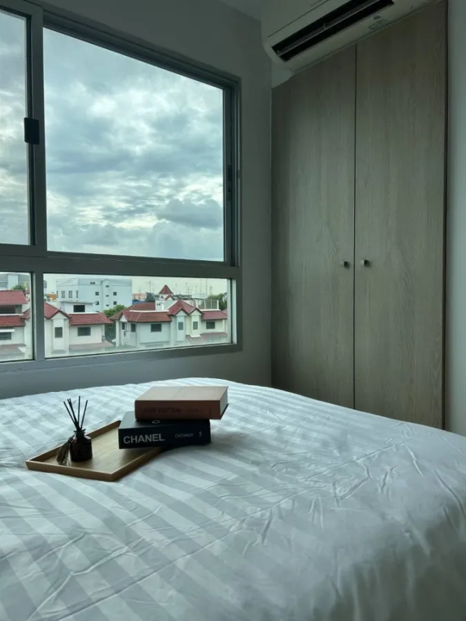 For rent, Lumpini Ville On Nut-Pattanakarn, nice room decorated in white tones. Airy view If interested, reserve now.
