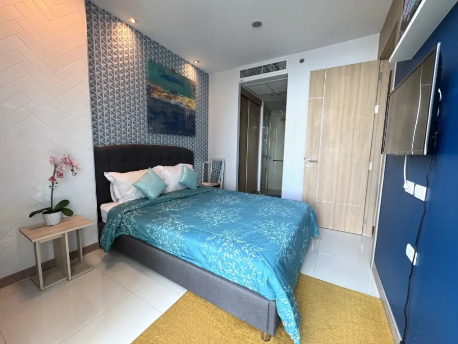 For rent: The Riviera Wong Amat Beach, a lovely room, beautifully decorated, excellent built-in furniture, sea view, reserve now!