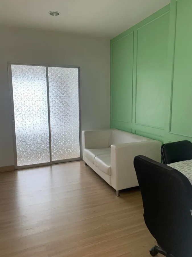 Condo for rent The Kith Light Bangkadi-Tiwanon. The room is divided into proportions. Simple but pleasant decoration. Book now.
