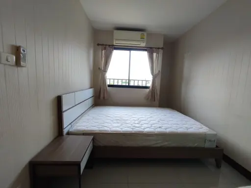 For Sale Country Ville Resort Condominium fully furnished The room is divided into proportions. Hurry up to reserve.