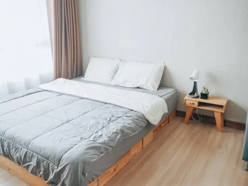 Plum condo for rent, Phahon Yothin 89, Rim room, size 28 sq.m., decorated in minimal style, very pleasant. If interested, hurry up.