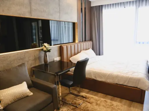 For rent, Ideo Mobi Asoke, nice decorated room. Comes with complete facilities, good price, book quickly before you miss it.