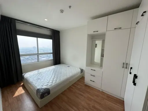 For rent: Lumpini Ville Phatthanakan-Srinakarin, 32nd floor, spacious room, fully furnished, ready to move in, reserve now, hurry!