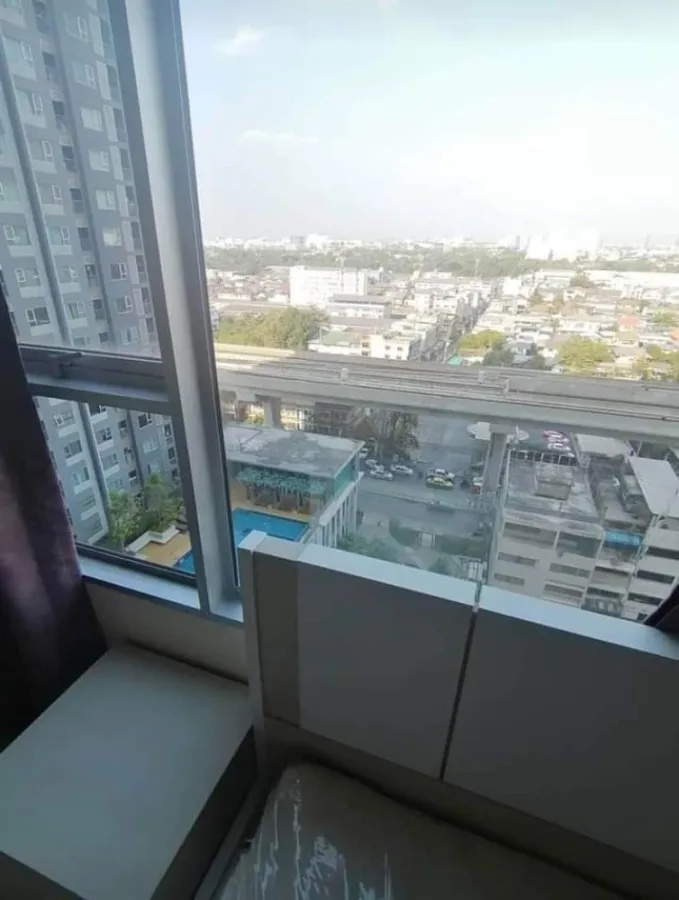 Sell Aspire Ratchada-Wongsawang Have a view of the pool and the train fully furnished room ready to move in can't reserve