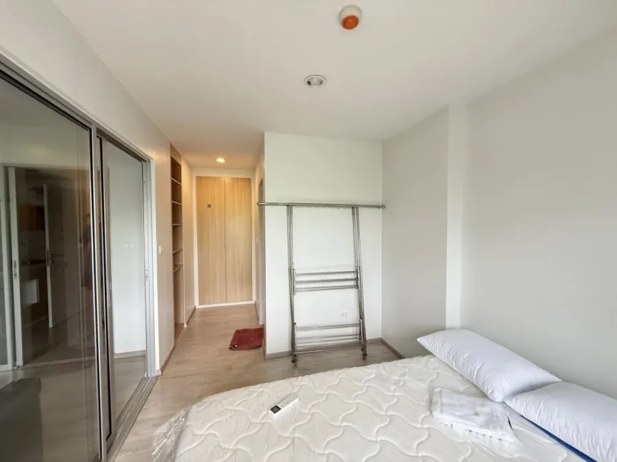 For rent: SENA Kith MRT–Bangkae Phase 2. Rooms are partitioned into separate, clearly defined zones. Great price! Book now!