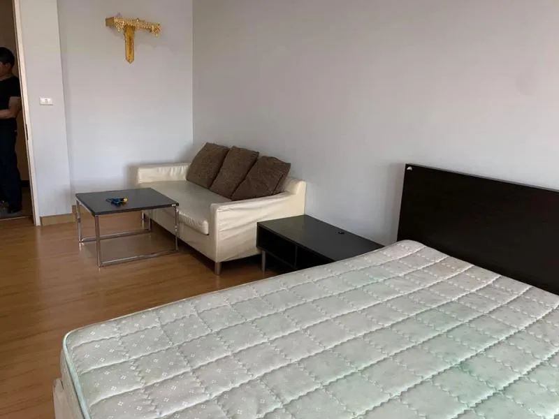 For rent, The next condominium, Ladprao 44, convenient transportation, quiet condo, private, love ￼ peace, please come.
