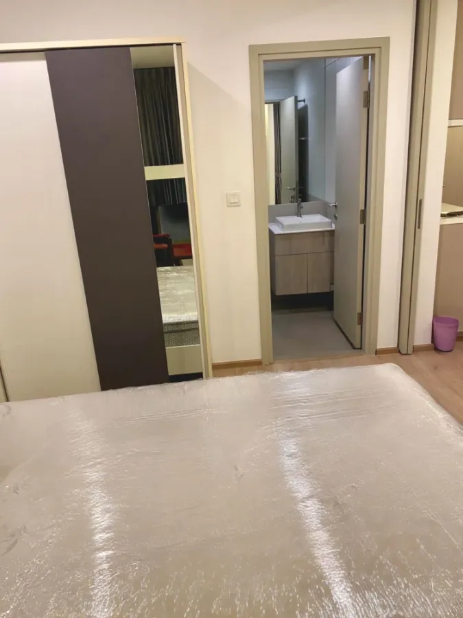 Condo for rent at Ideo Q Chula–Samyan. Ready to move in, fully furnished, great price. Book now, don't miss out!