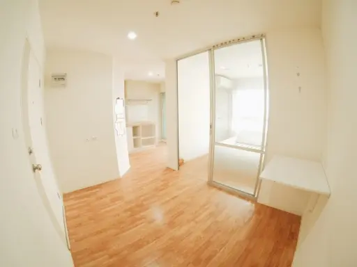 For sale, Lumpini Park Nawamin Sriburapha, empty room, 10th floor, very good weather, beautiful garden view You can't reserve it anymore. images