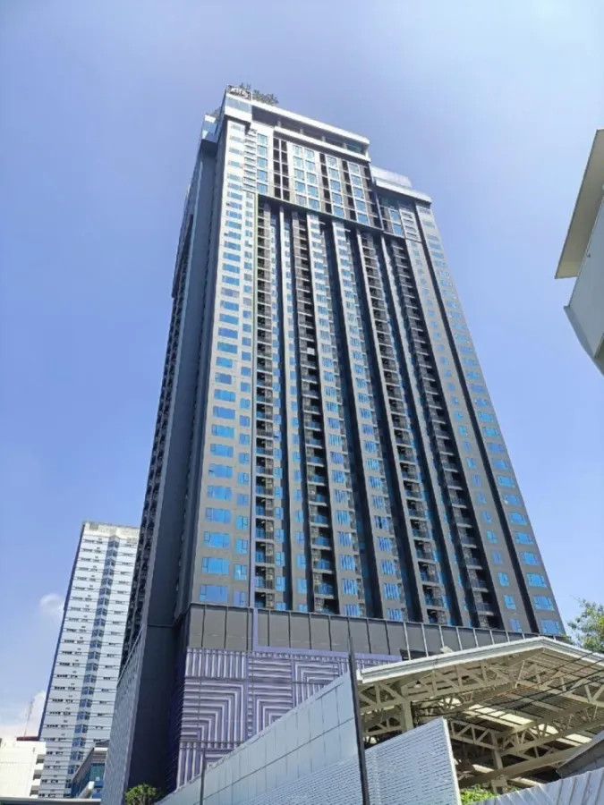 ขายดาวน์ คอนโด ไลฟ์ พหลฯ-ลาดพร้าว 1 ห้องนอน 1 ห้องน้ำ ชั้นสูง ราคาจับต้องได้ รีบซื้อเลย อย่ารอช้า
