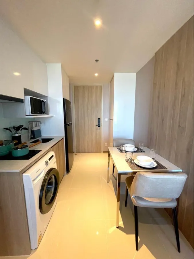 For rent, ONCE Pattaya, nicely decorated, ready to move in. Unblocked high view, great price, don't miss it.