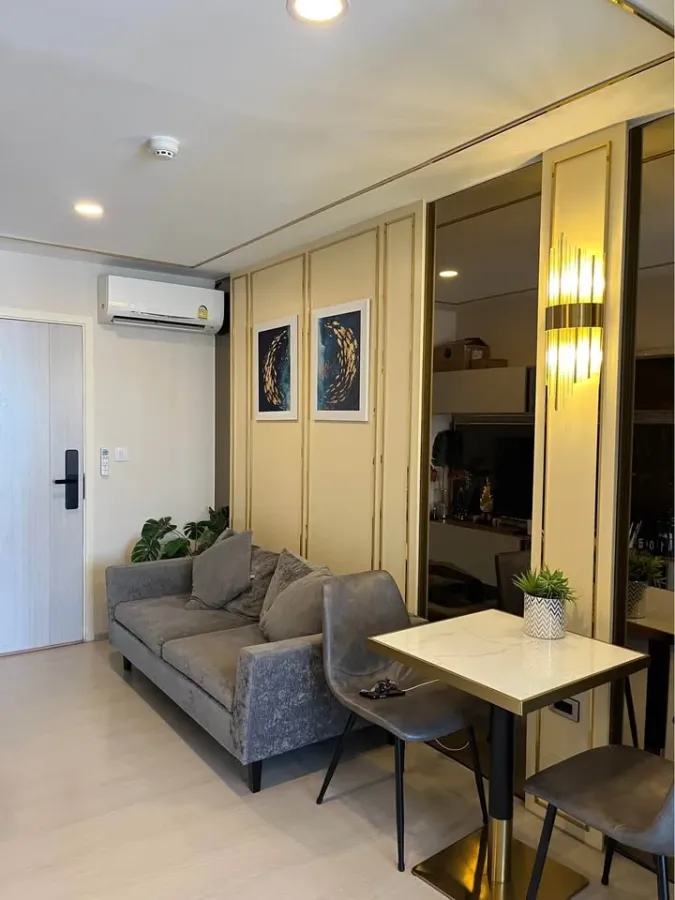 For sale, for rent, Kensington Phahon Yothin 63, BTS view, glass wall makes the room look wide and dimensional, beautifully decorated, urgent