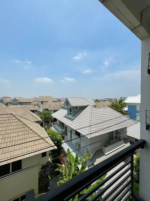 ให้เช่า เดอะ ลอค 3 สุขุมวิท 101/1 ห้องใหญ่ วิวไม่บล็อค ​มีเฟอร์นิเจอร์และเครื่องใช้ไฟฟ้าครบๆ รีบจอง