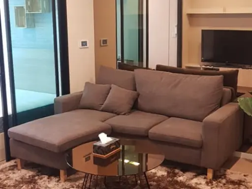 Condo for rent, Wynn Ladprao-Chokchai 4, 4th floor, 2 bedrooms, pool view, spacious room, very beautiful decoration, move in, don't miss it.