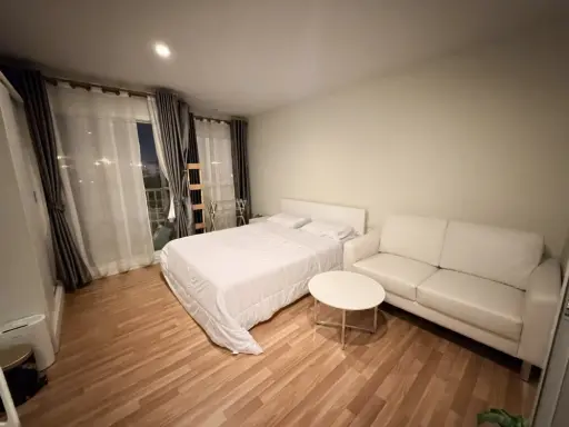 ให้เช่า WE Condo ห้องพร้อมอยู่ เฟอร์พร้อม จองเลย
