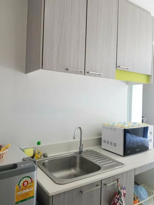 For rent, Greene Chaengwattana, very beautiful room, pool view. fully furnished I'm ready not booking is a mistake