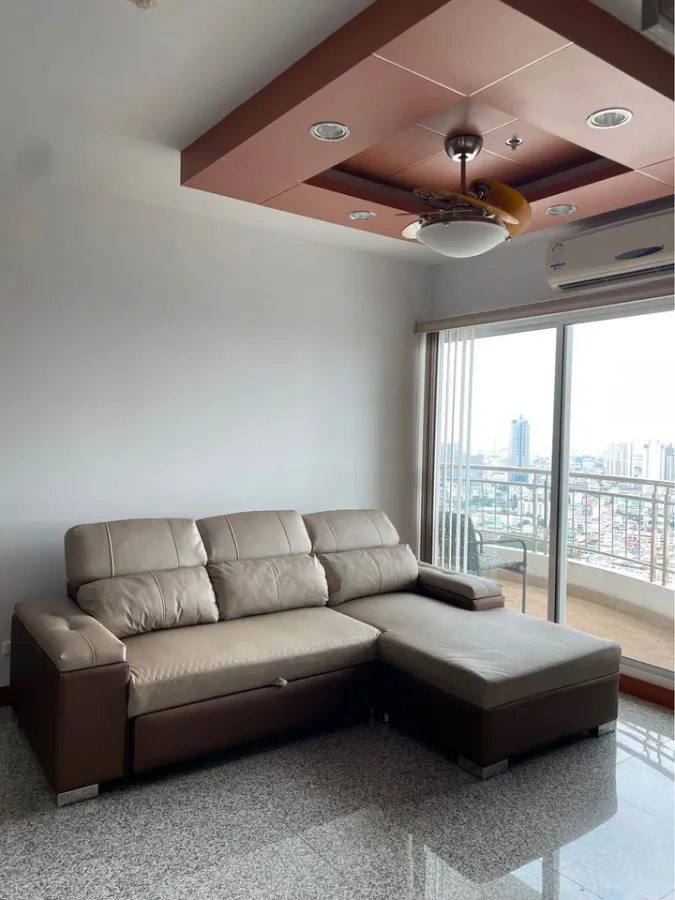 For rent: Supalai River Resort, 41st floor, highest floor, next to the Chao Phraya River, Sathorn city view, magnificent view, must book.