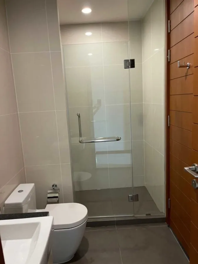 For sale or rent: Mövenpick White Sand Beach, a luxury beachfront condo in Pattaya. Premium location, stunning sea views, spacious and airy rooms. Boo