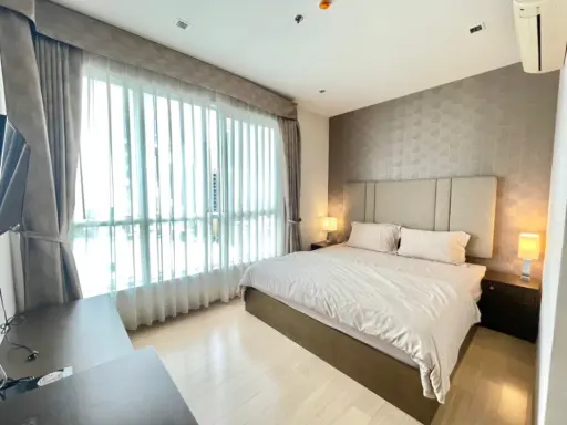 Condo for rent, HQ Thonglor, comes with full amenities. You can't miss it. Hurry!