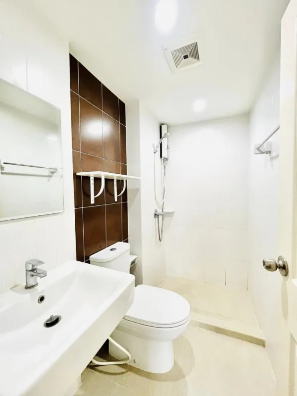 ให้เช่า Condo The Cube Plus Chaengwattana แบ่งสัดส่วนห้องลงตัวมาก พร้อมเครื่องใช้ไฟฟ้าครบครัน จองเลย