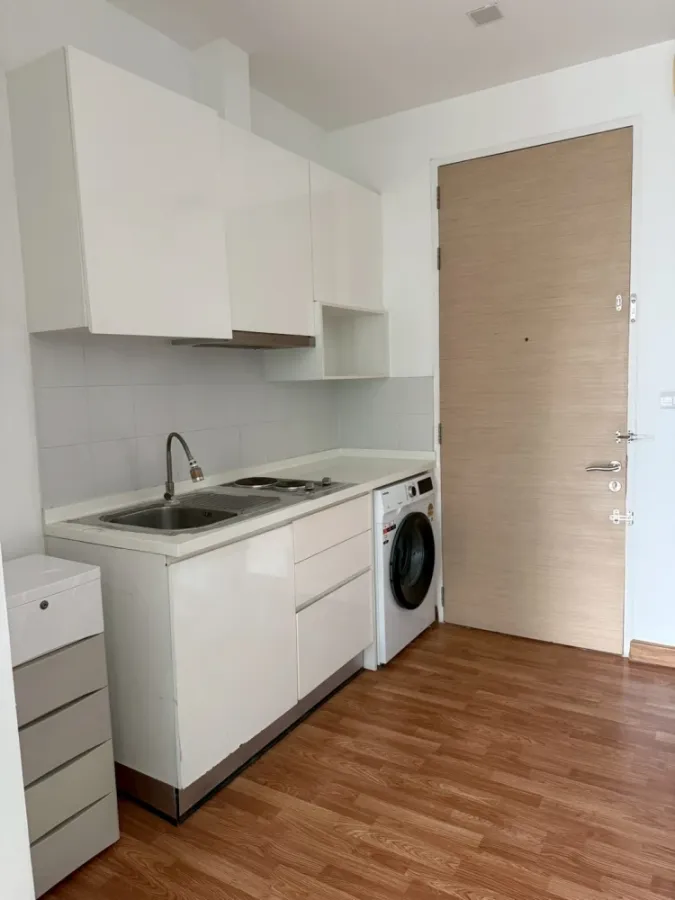 For sale or rent: The Coast Bangkok Sukhumvit-Bangna, next to BTS Bangna, fully furnished, ready to move in, surrounded by complete amenities.