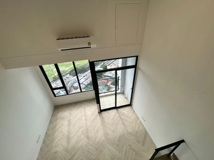 For sale: Landmark at MRT Station, good project, nice location, interested, hurry and reserve now, don't miss out.