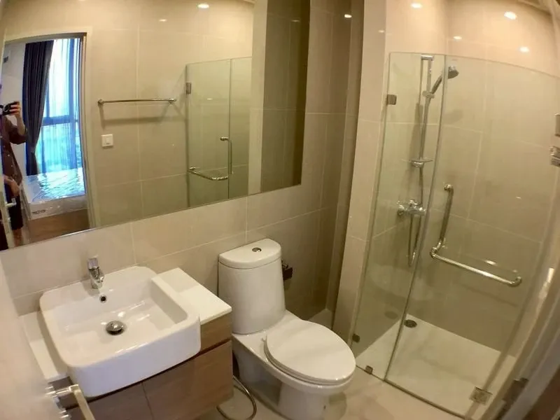 For sale: Noble Revolve Ratchada, high floor, 29th floor, city view, very nice, open view, not blocked, headboard with wallpaper, hurry up and grab it