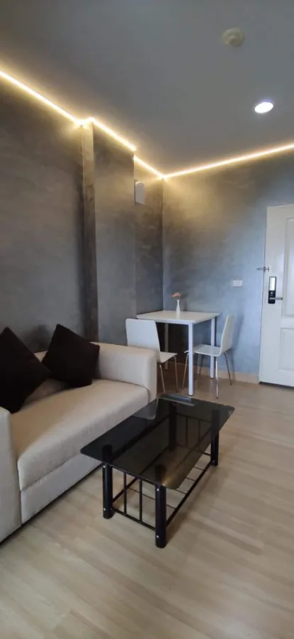 For rent The Kith Light Bangkadi-Tiwanon. The room is decorated very cool, has a beautiful view, comfortable, good price, hurry to reserve.