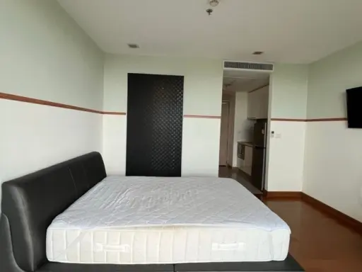 For rent: The Palm Wongamat Beach Pattaya, 9th floor. Nice, fully furnished unit. Book now! images