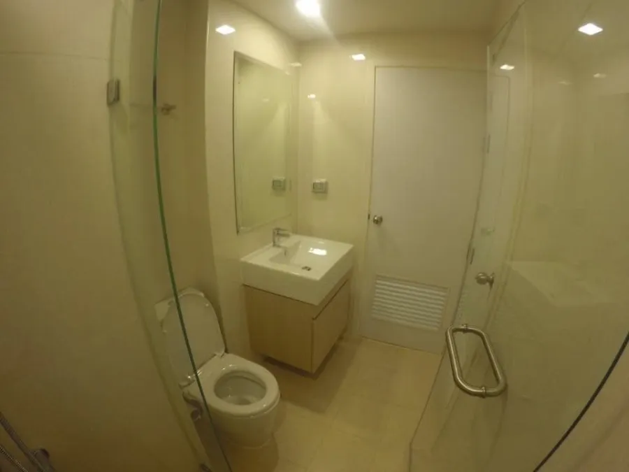 For rent Condo Metro Luxe Rama 4 ห้องพร้อมอยู่ เฟอร์ เครื่องใช้ไฟฟฟ้าครบ ลากกระเป๋าเข้าอยู่ได้เลย