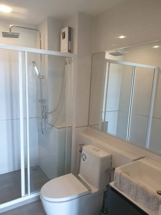 For sale: The Metropolis, 1 bedroom, 1 bathroom, fully furnished and equipped. Don't miss out on this great deal!