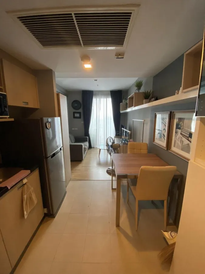 House for sale, House 23 Ratchada-Lat Phrao, high floor, quiet, bedroom with good wallpaper. Don't just look and reserve now.