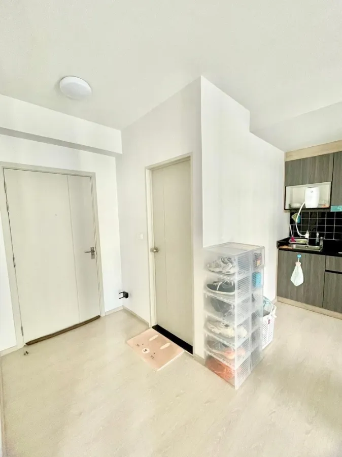 For sale, Unio Sukhumvit 72, Building B, 5th floor, fully furnished room. Ready to move in immediately. Hurry up to reserve now. Don't miss it.