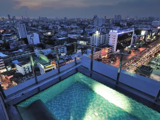 ขายด่วน!! คอนโด ไอดีโอ รัชดา - ห้วยขวาง อยุ่ชั้น 10 เฟอร์ + เครื่องใช้ไฟฟ้าครบ พร้อมอยู่ ห้ามพลาด!!