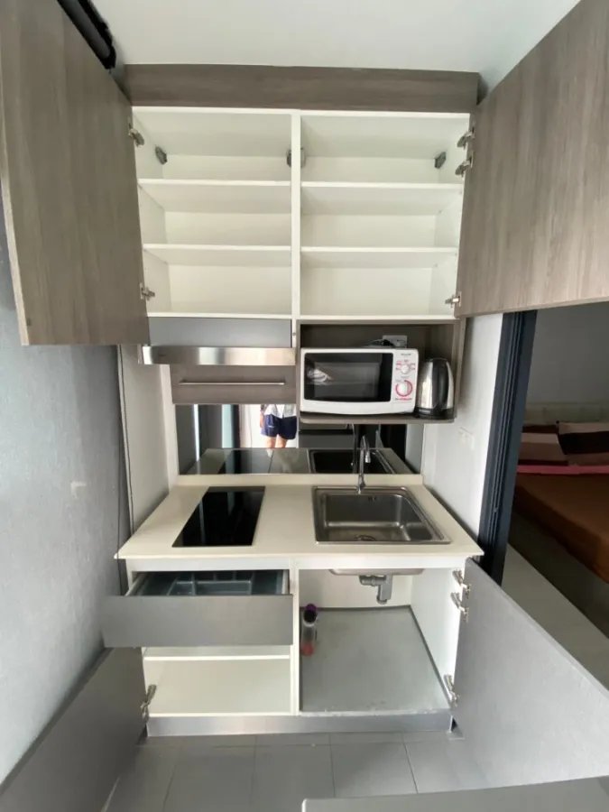 For rent, Ideo Thapra Interchange, the partition room is proportional. ready to move in You can't miss this price. Hurry up to reserve now.
