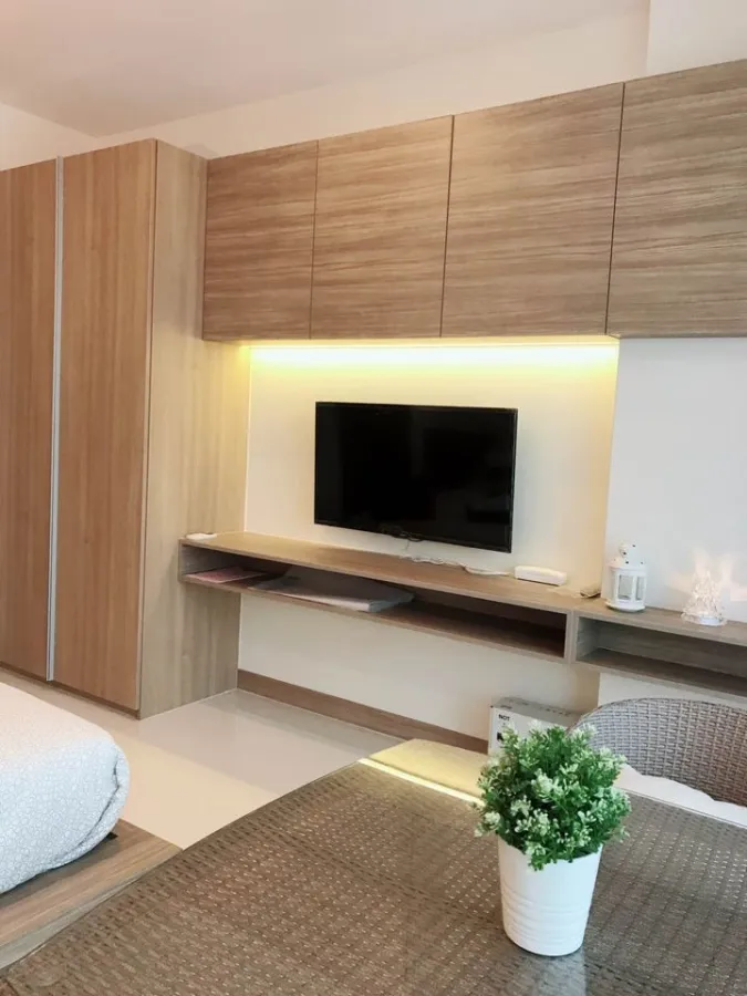For rent: The Riviera Wongamat Beach (North Pattaya), a beautiful and luxurious condo, great location, on the beach. Can you not book it?