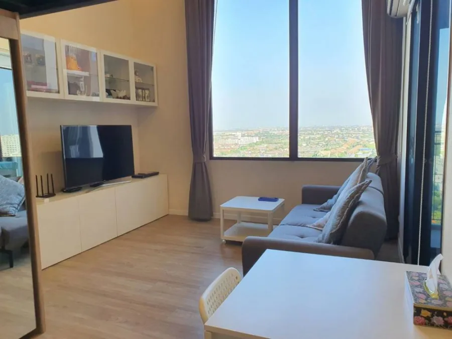 Sale Blossom Condo at Fashion, beautiful room, well decorated. Fully furnished, ready to move in, don't miss it!!